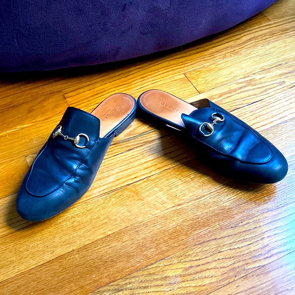 Gucci Loafers Super cute!!